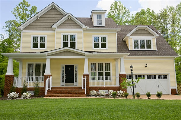 Wood vs Engineered Wood Drop Siding: Pros, Cons & Comparison