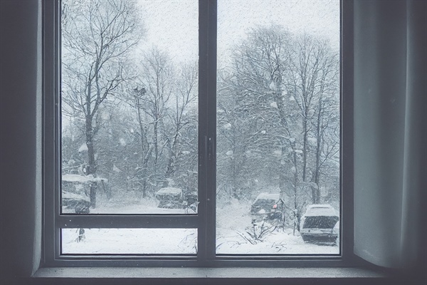 Best Window Materials for Casement Frames in Cold Climates